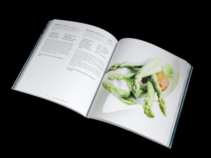 'Healthy Eating for Diabetes' (book) - a circle of food items containing with a variety of foods