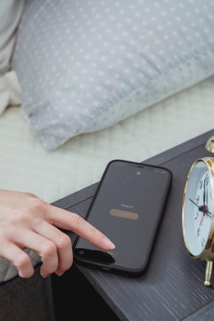 6 Fantastic Sunrise Alarm Clocks to Transform Your Mornings 2 pexels miriam alonso 7622520 copy